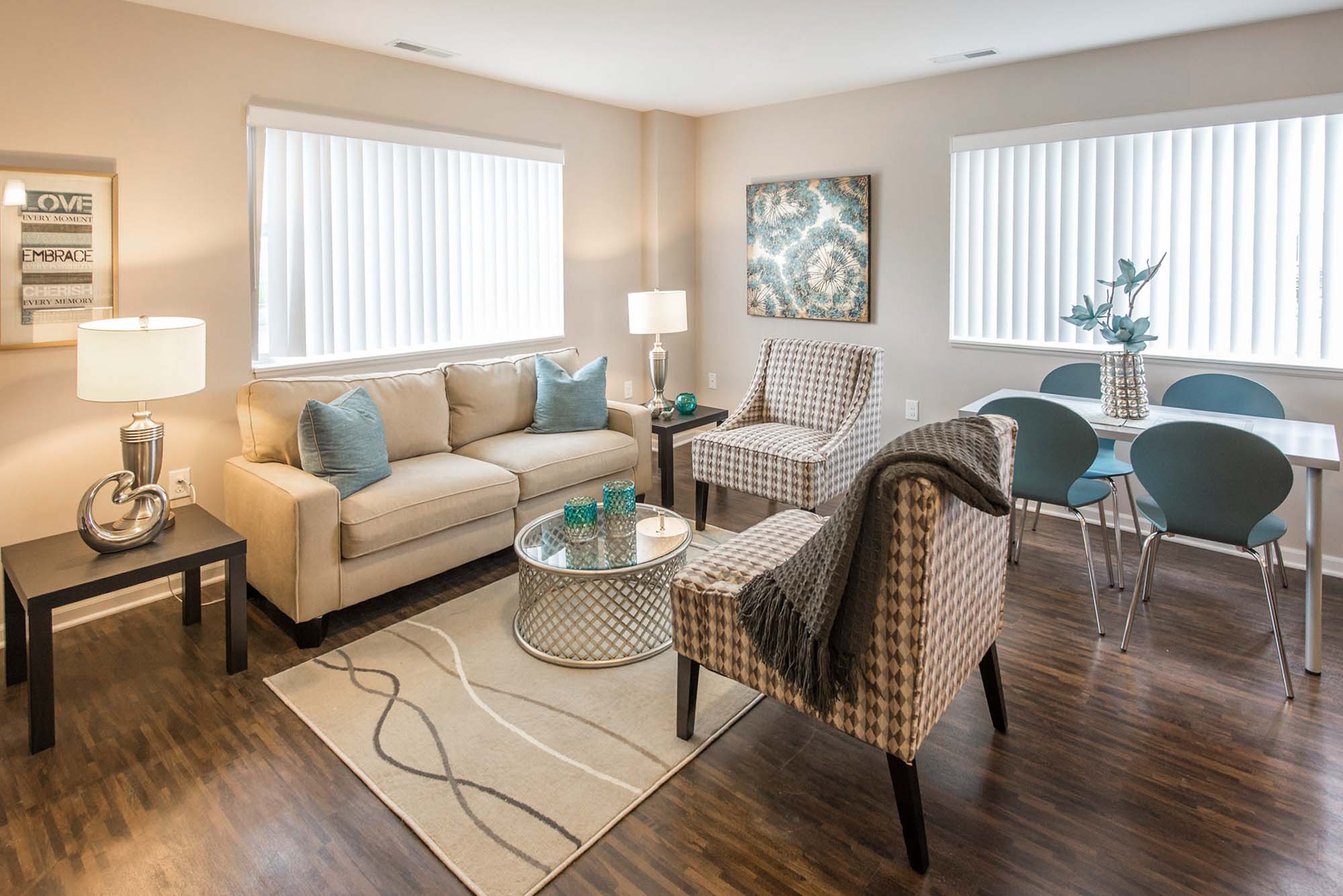 Fountain - 3 Bed 2 Bath - Living & Dining Room