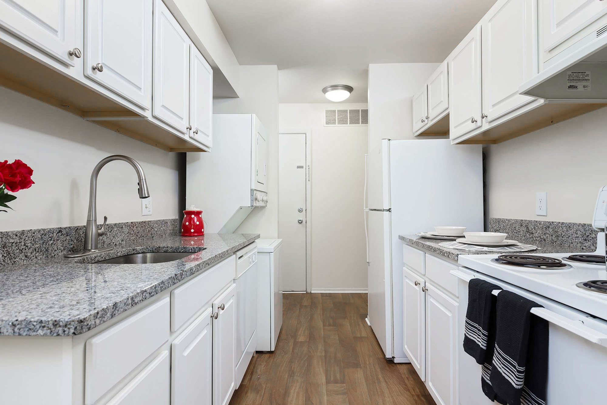 Chatham - 2 Bed 1.5 Bath - Kitchen (Gray Counter Tops)