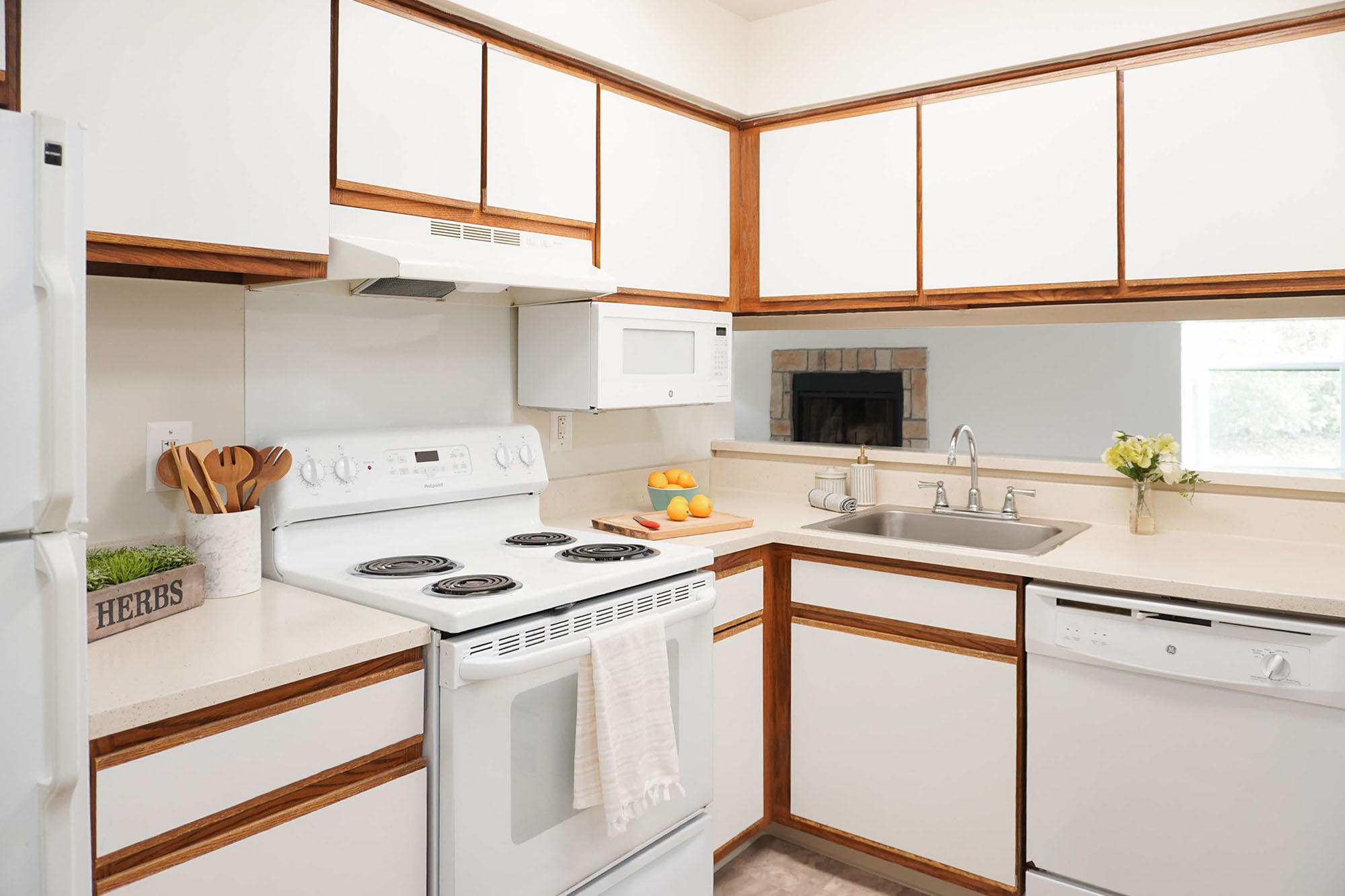 The Claude - 3 Bed 2 Bath - Kitchen