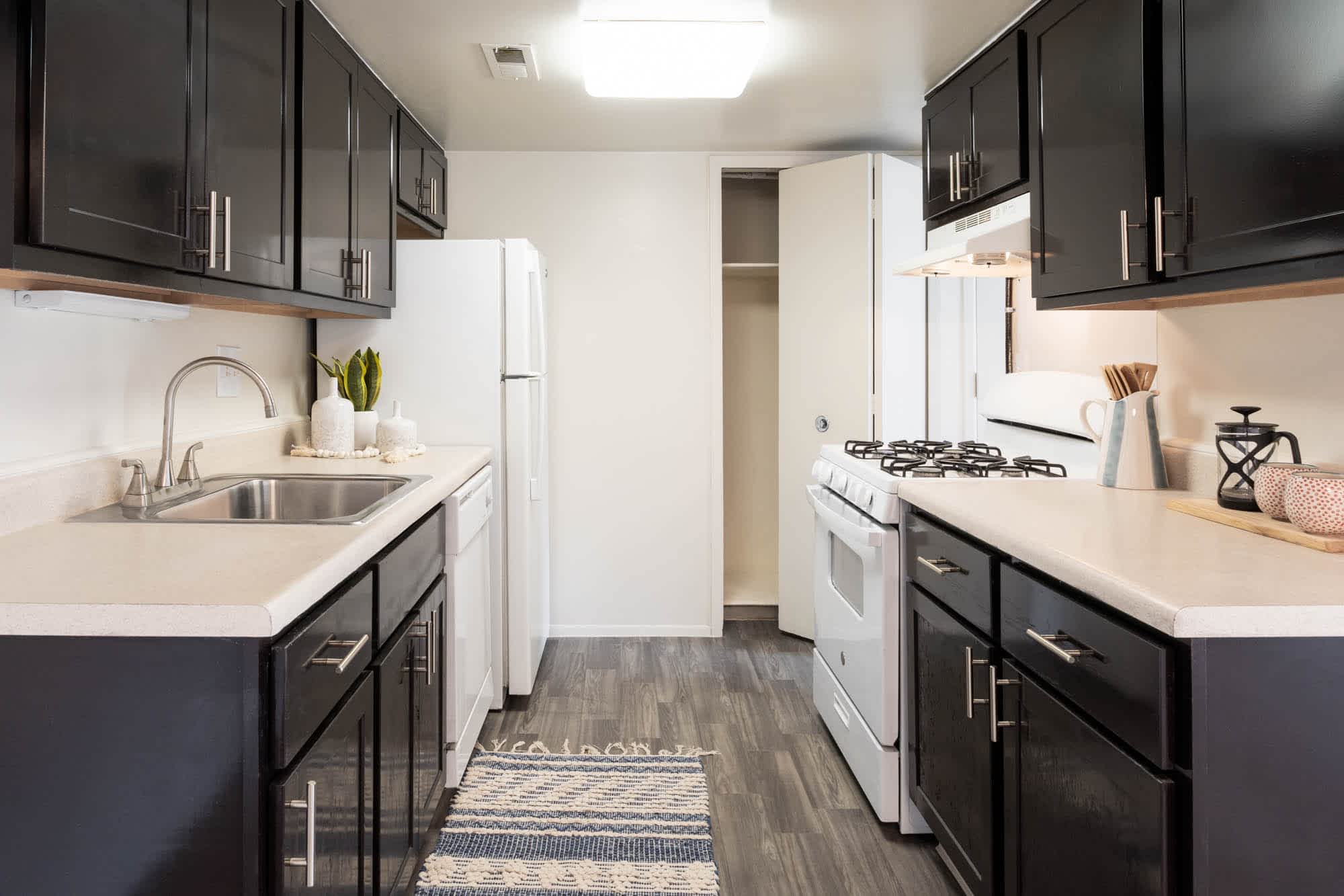 Bay City - 2 Bed 1 Bath - Kitchen (Black Shaker Cabinets)