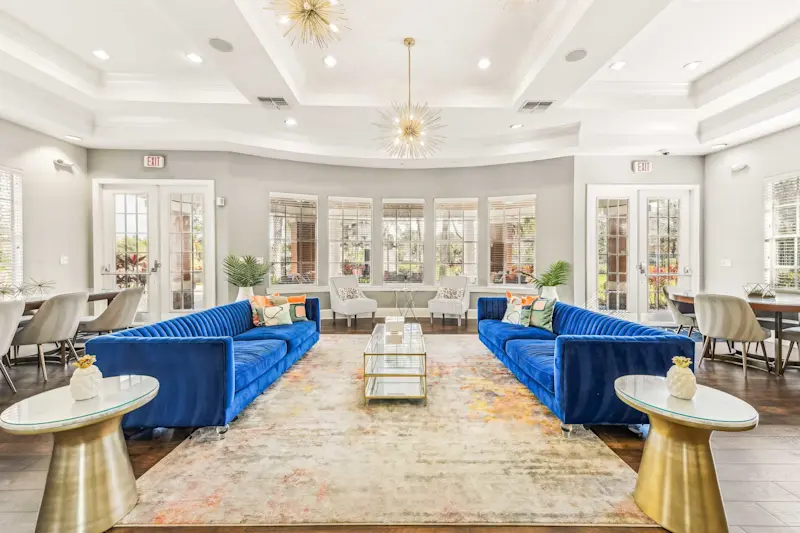 Leasing Lounge
