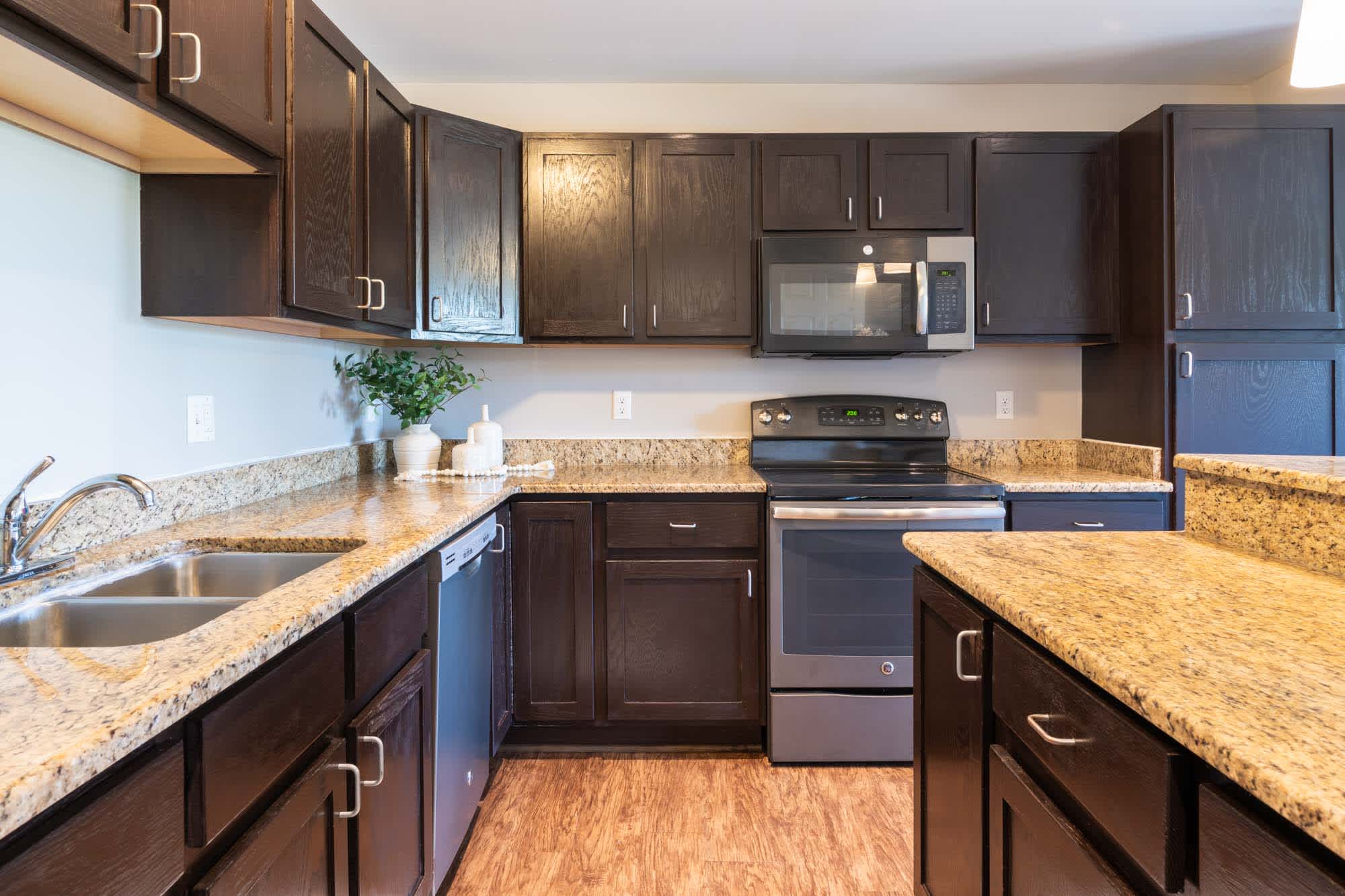 The Aspen - 4 Bed 2.5 Bath - Kitchen