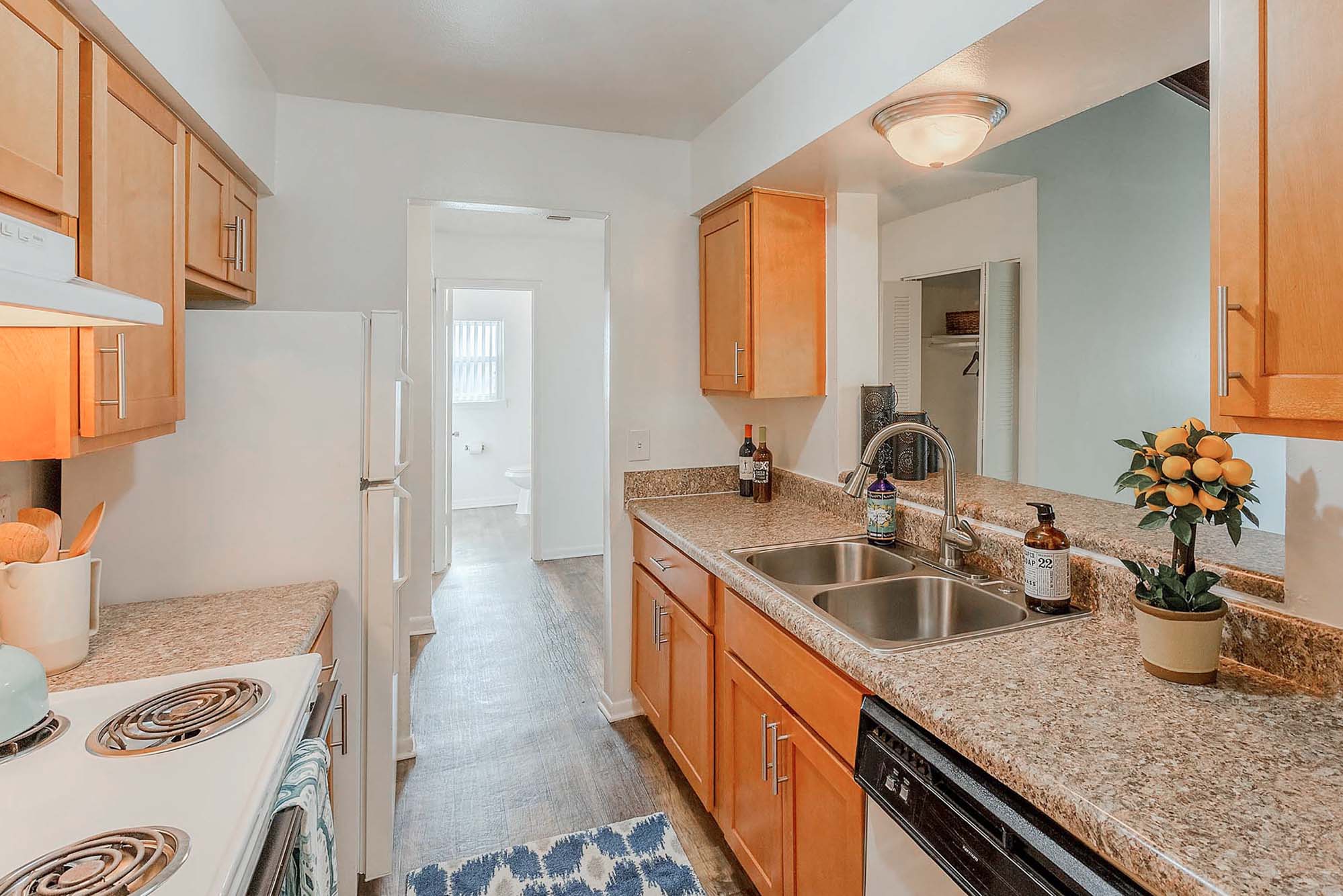Optimist - 1 Bed 1 Bath - Kitchen