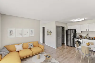 Eola - 1 Bed 1 Bath - Living and Dining Area