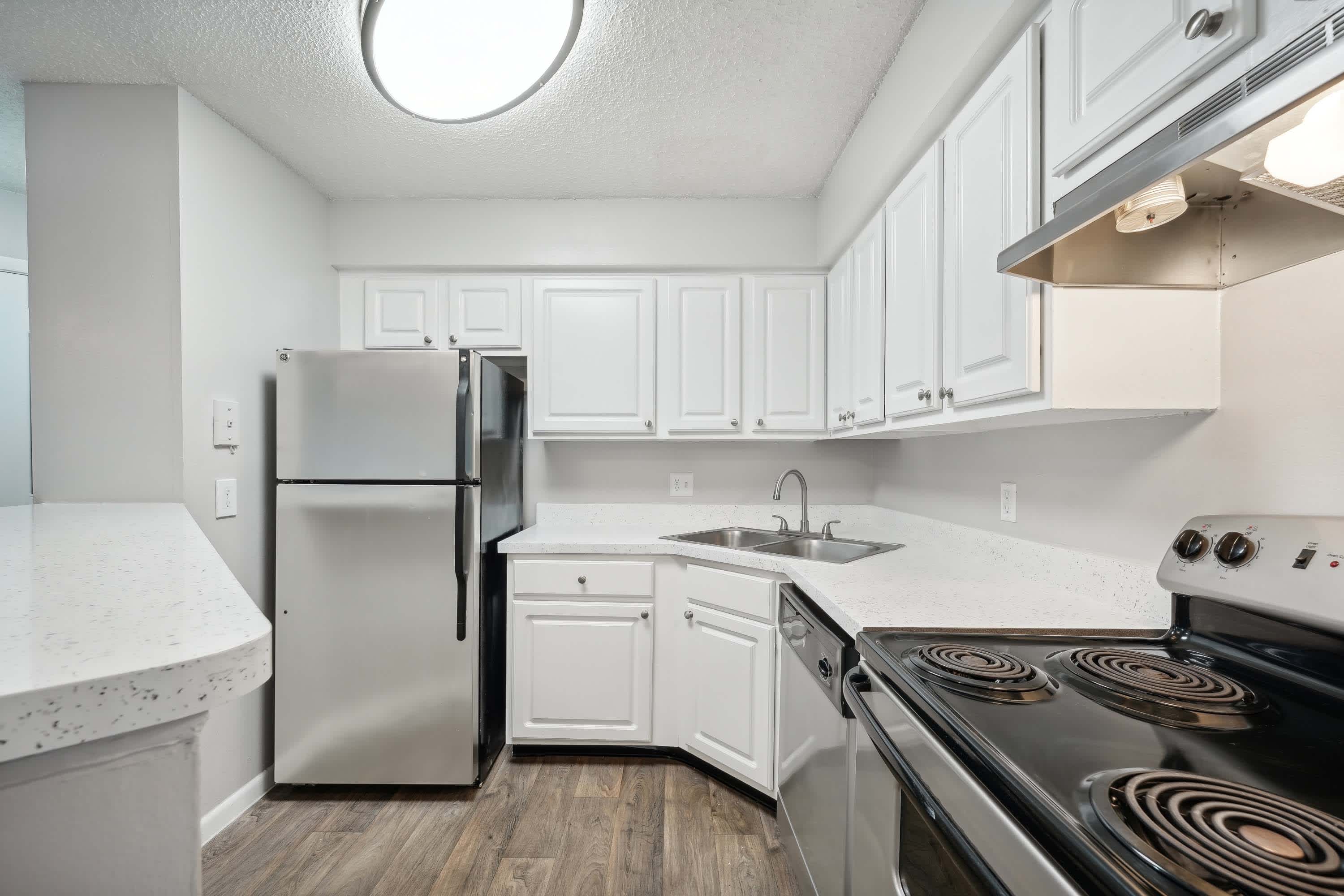 The Grant - 1 Bed 1 Bath - Kitchen