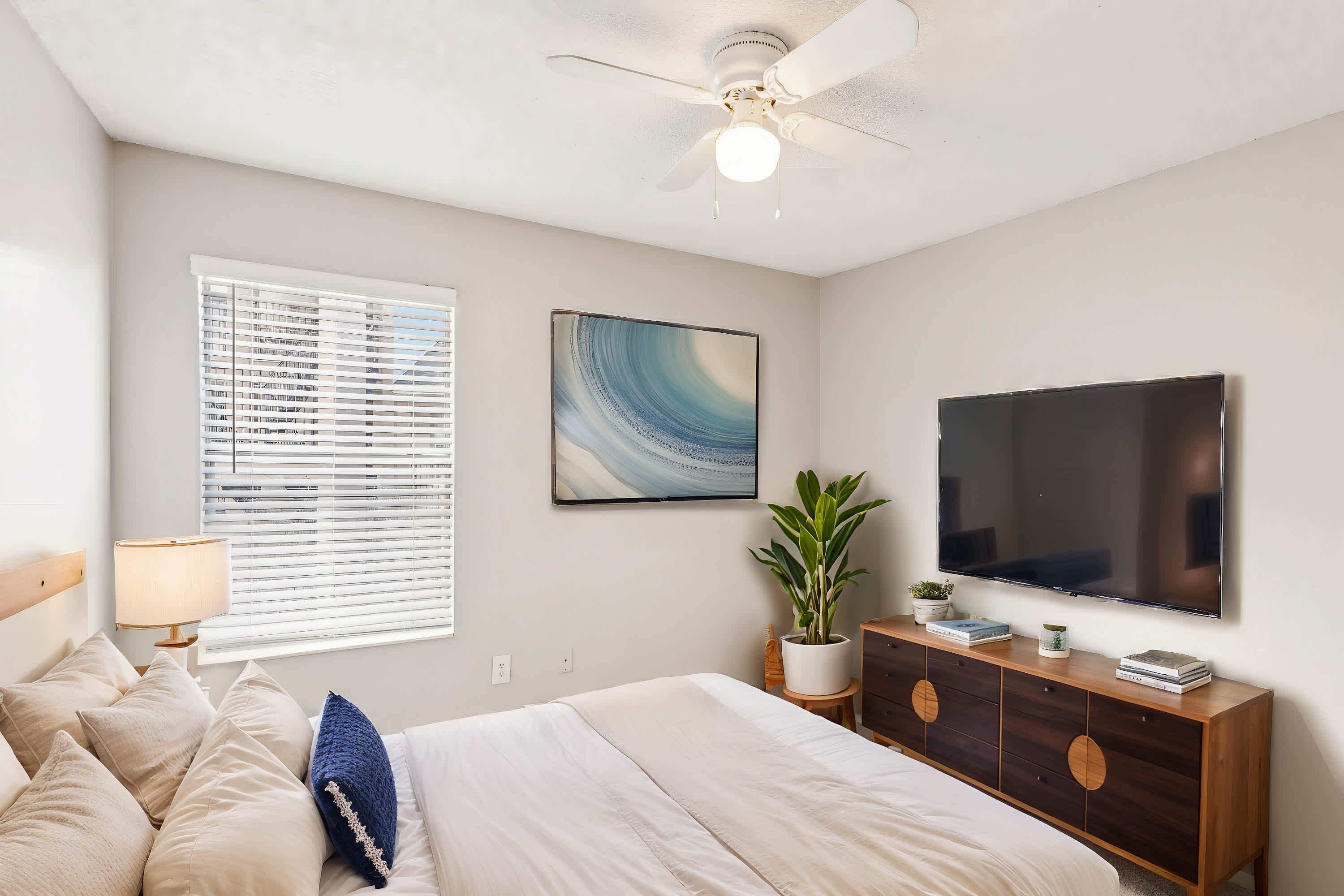 Amistad - 4 Bed 2 Bath - Third Bedroom