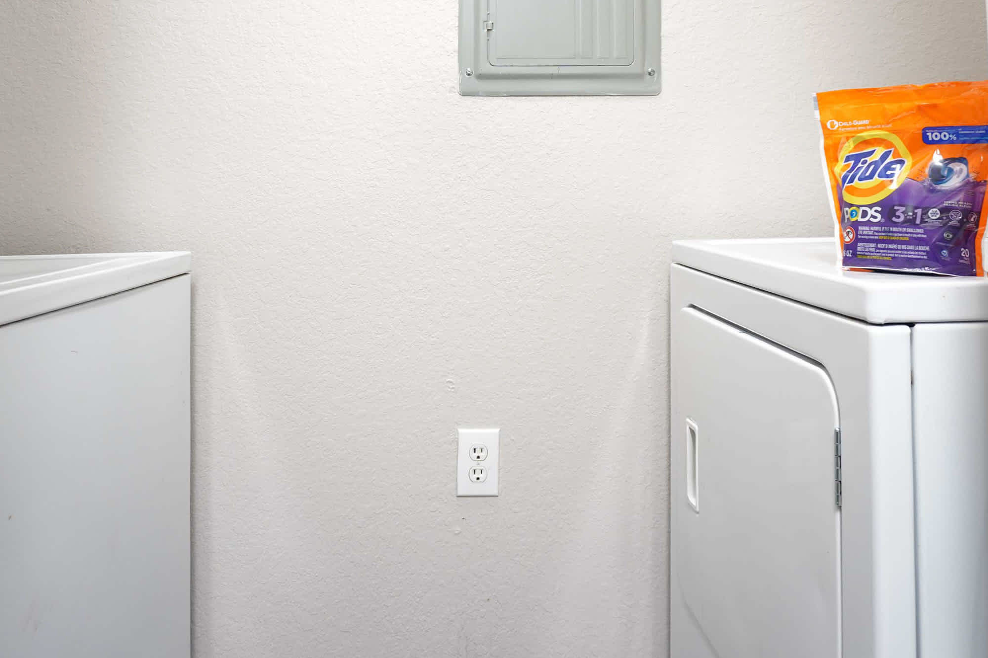 Tartuca - 3 Bed 2 Bath - Laundry