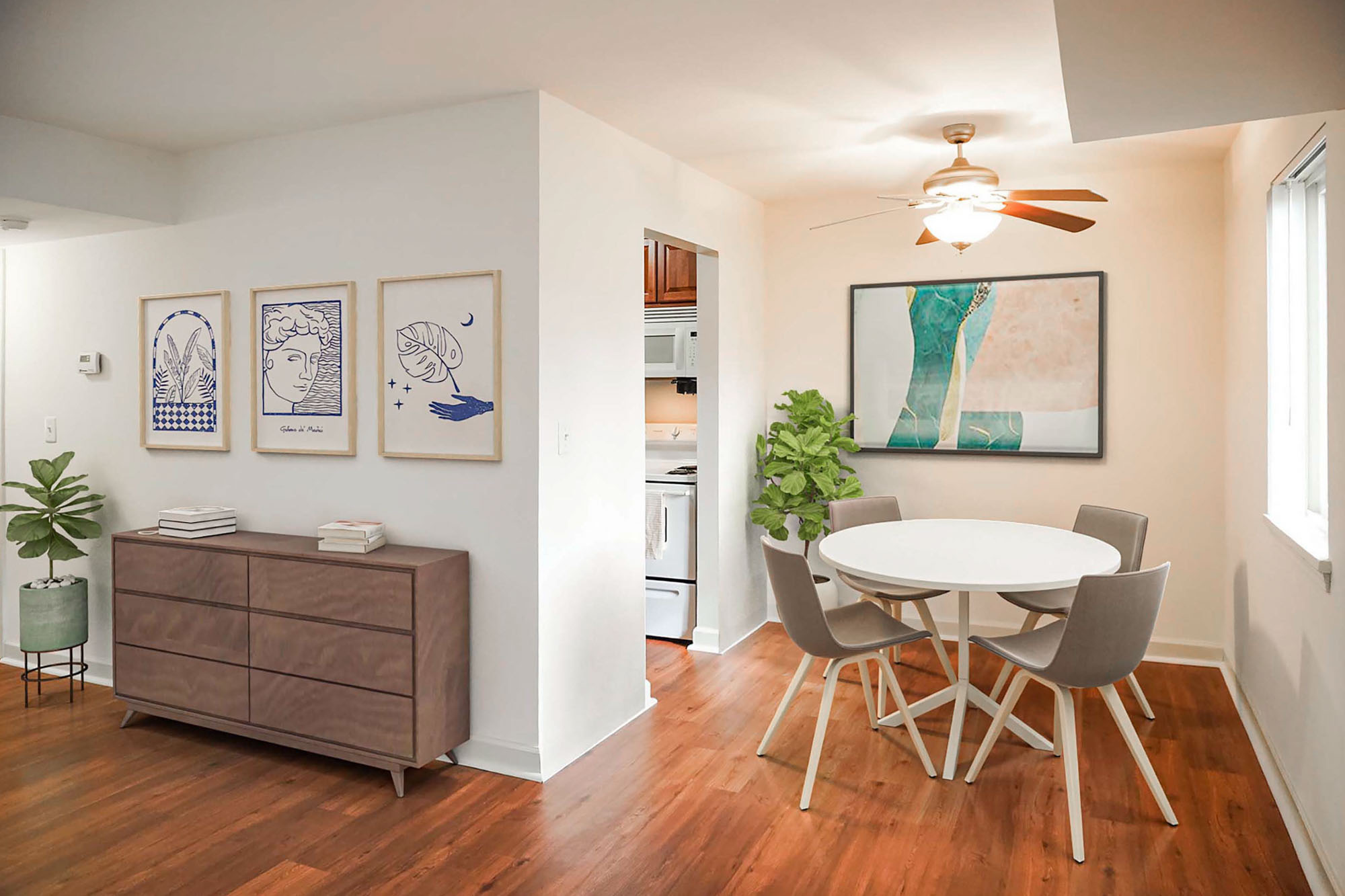 The Basquiat - 2 Bed 1 Bath - Dining Room