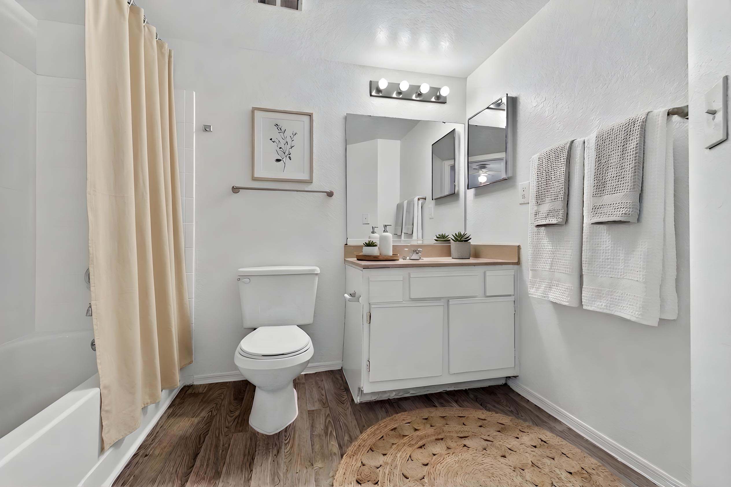 Felicidad - 2 Bed 2 Bath - Bathroom