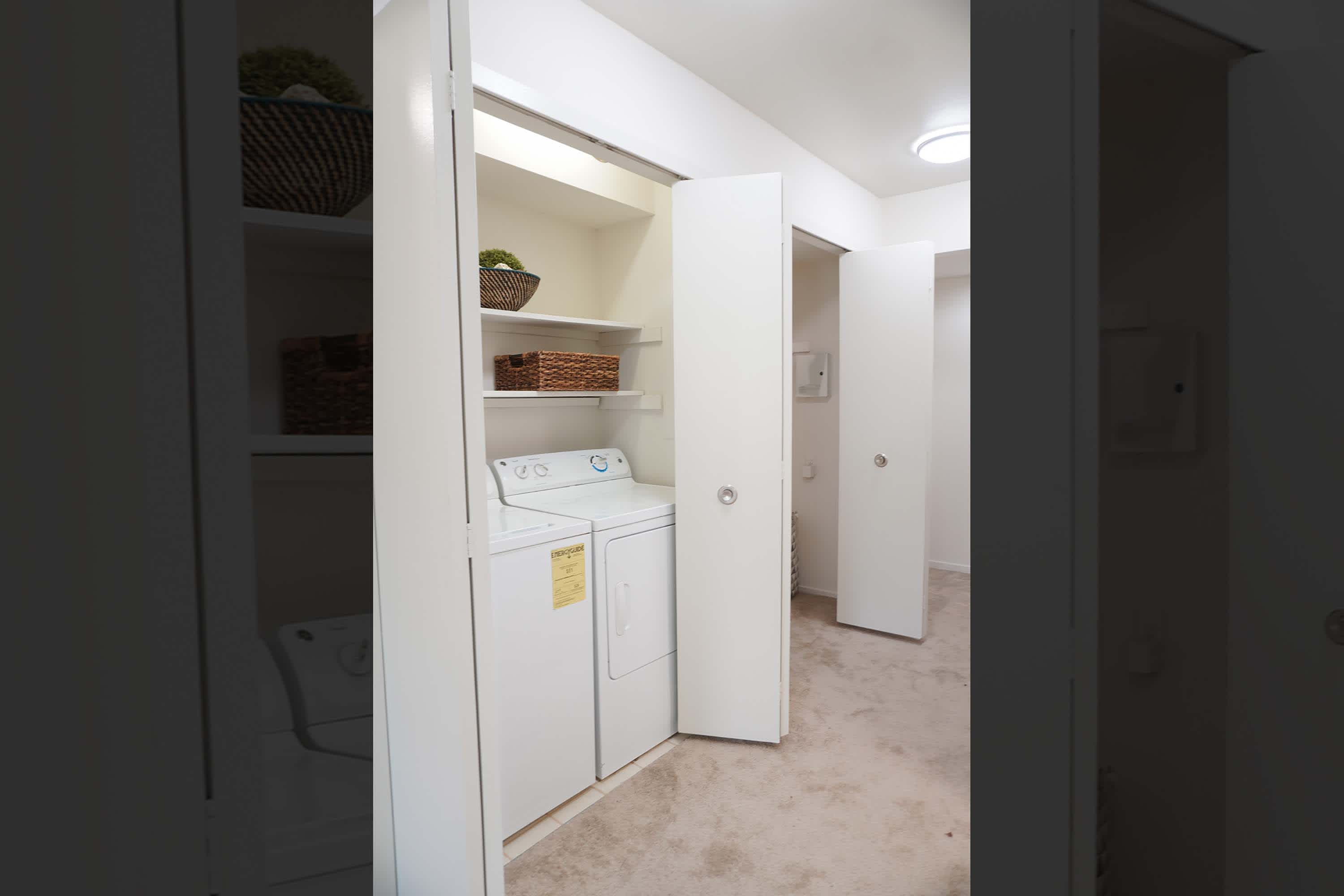 The Claude - 3 Bed 2 Bath - Laundry