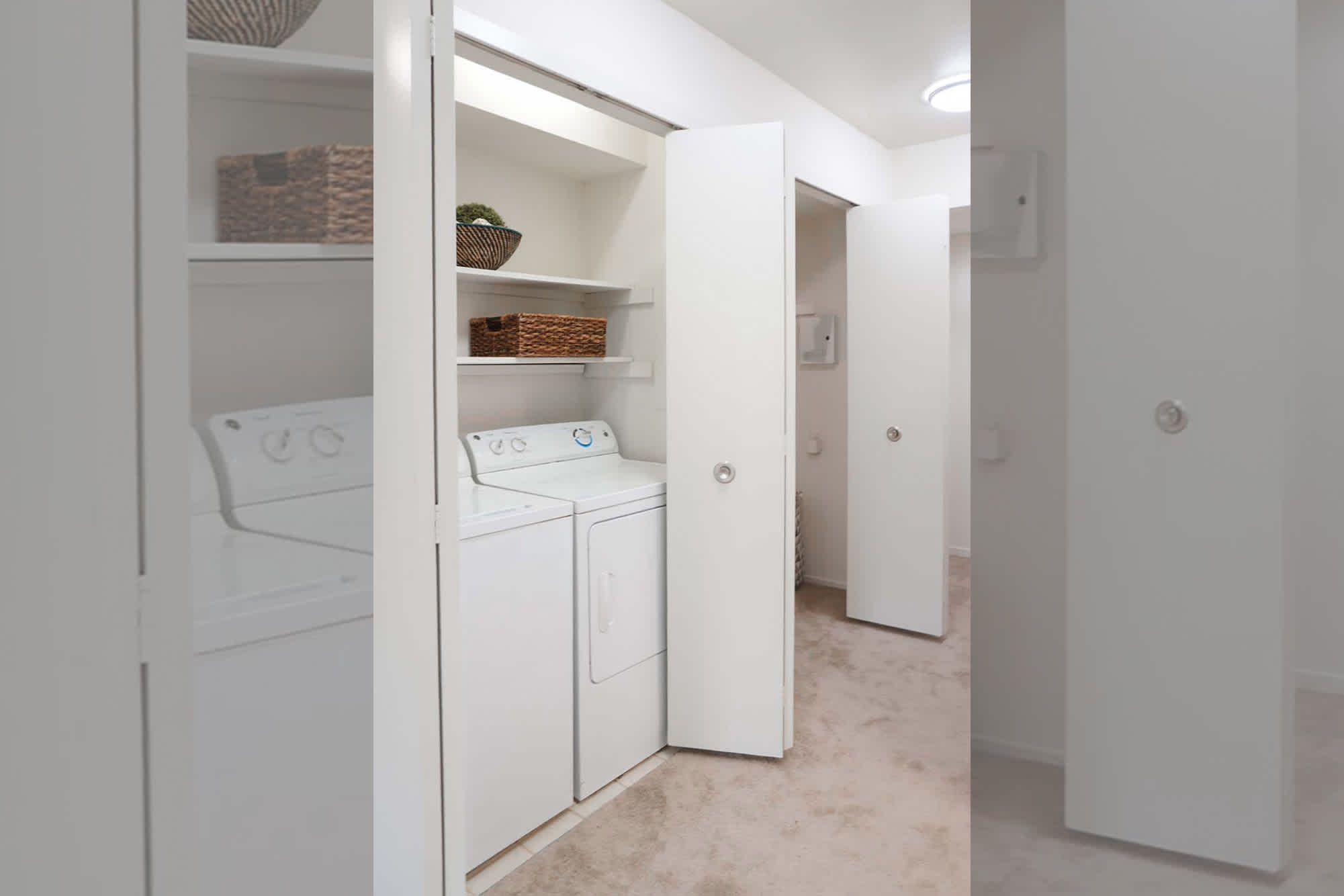 The Claude - 3 Bed 2 Bath - In-Unit Laundry