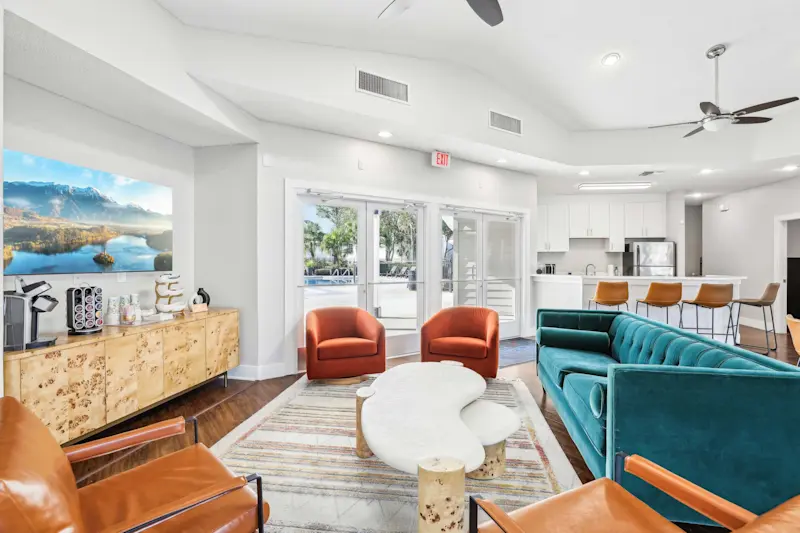 Interior Leasing Office
