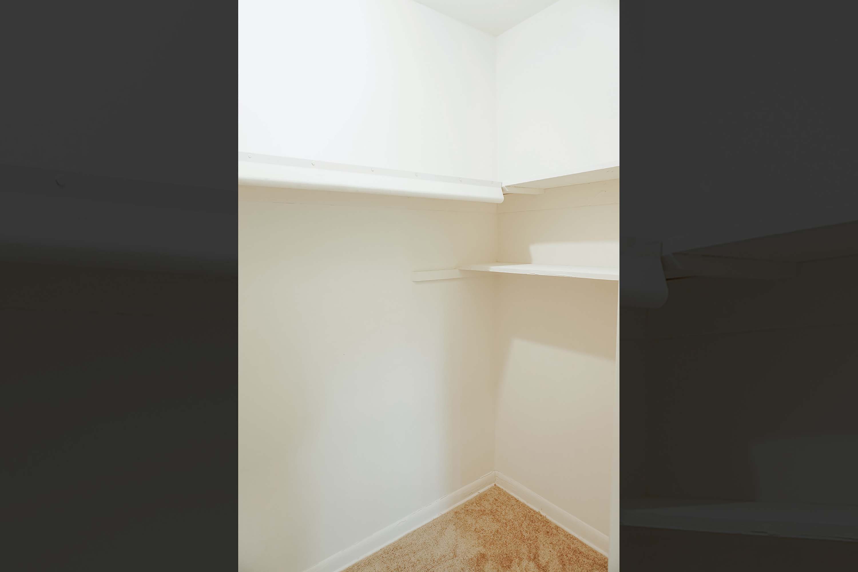 Floorplan Ontario for Golfside Lake apartments in Ypsilanti, Michigan