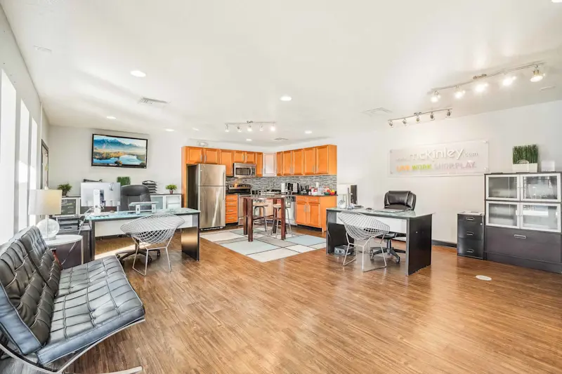 Leasing Office