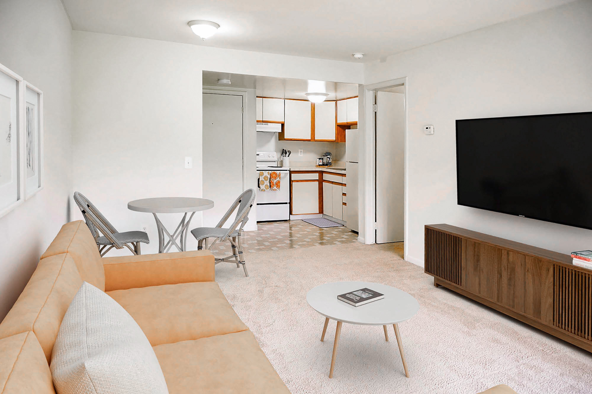 Erie - Studio - Dining Area