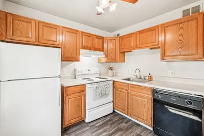 The Gaston & The Grand - 2 Bed 1 Bath - Kitchen