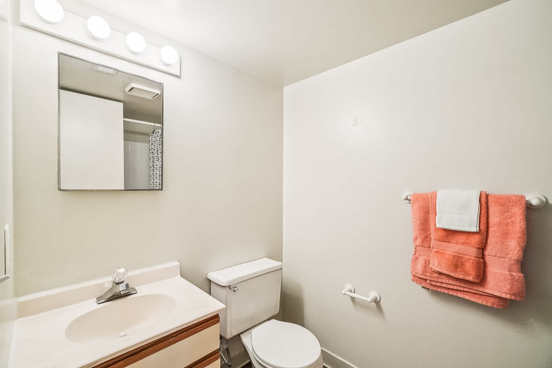 Grand Merais - 3 Bed 2 Bath - Bathroom