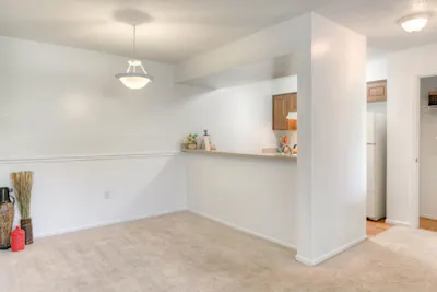 The Florida - 1 Bed - 1.5 Bath - Dining