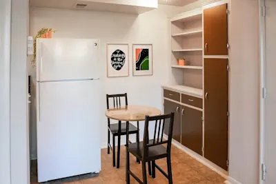 The Kent - 1 Bed 1 Bath - Dining Area