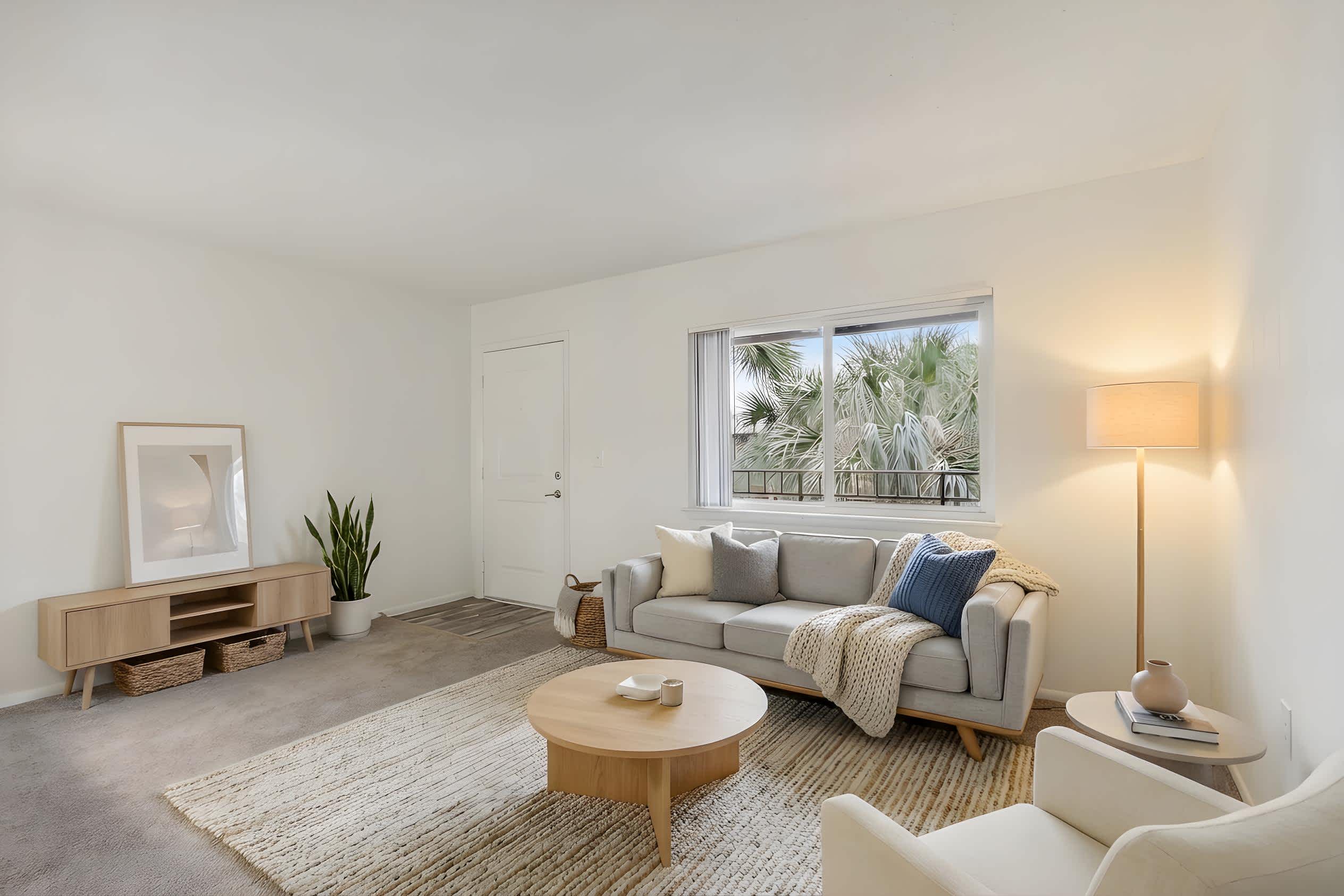 Monterey Lake Apartments in Orlando