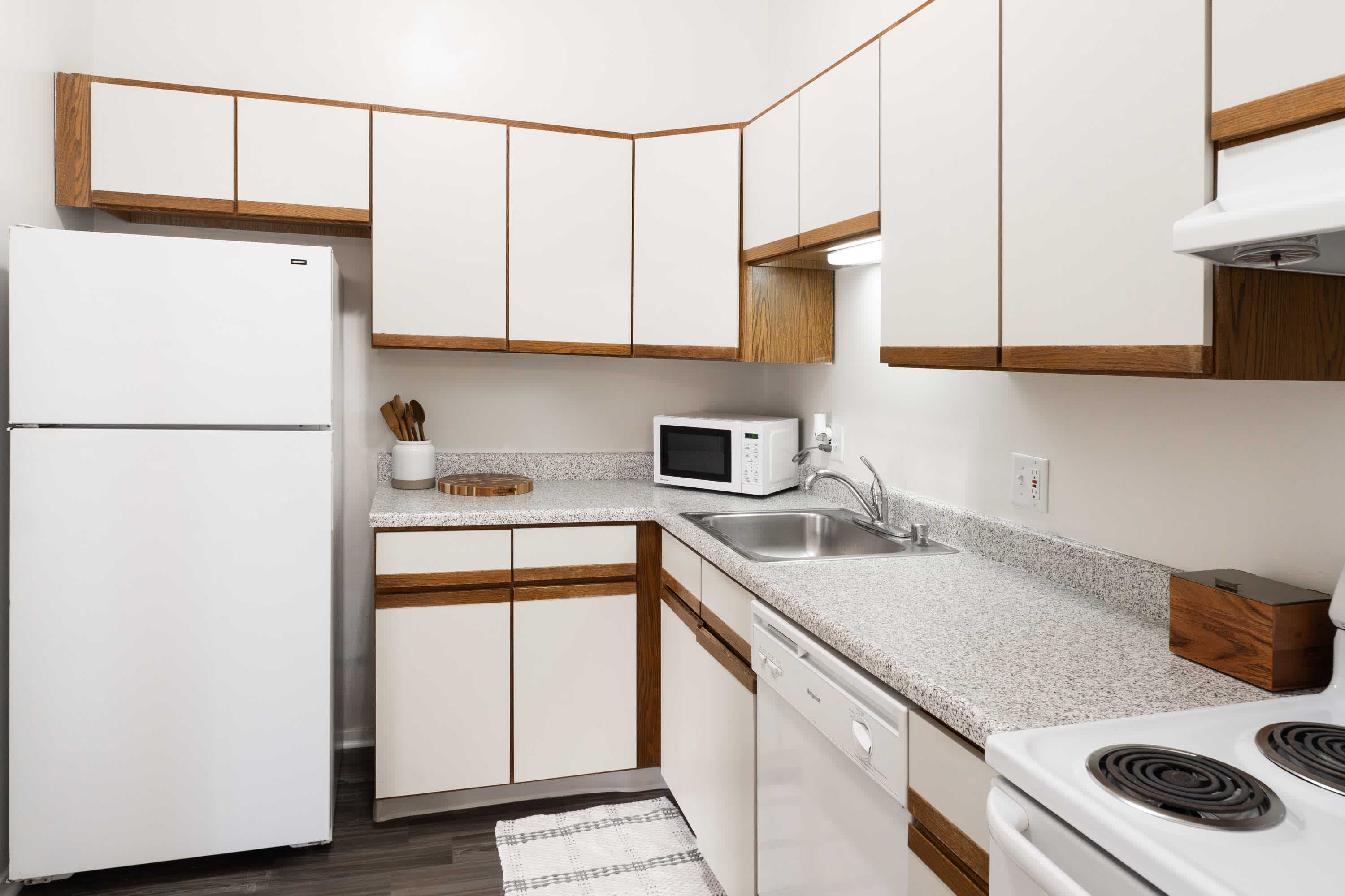 Meadowlark - 1 Bed 1 Bath - Kitchen (Euro Cabinets)