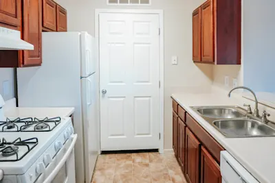 The Ford - 2 Bed 2 Bath - Kitchen
