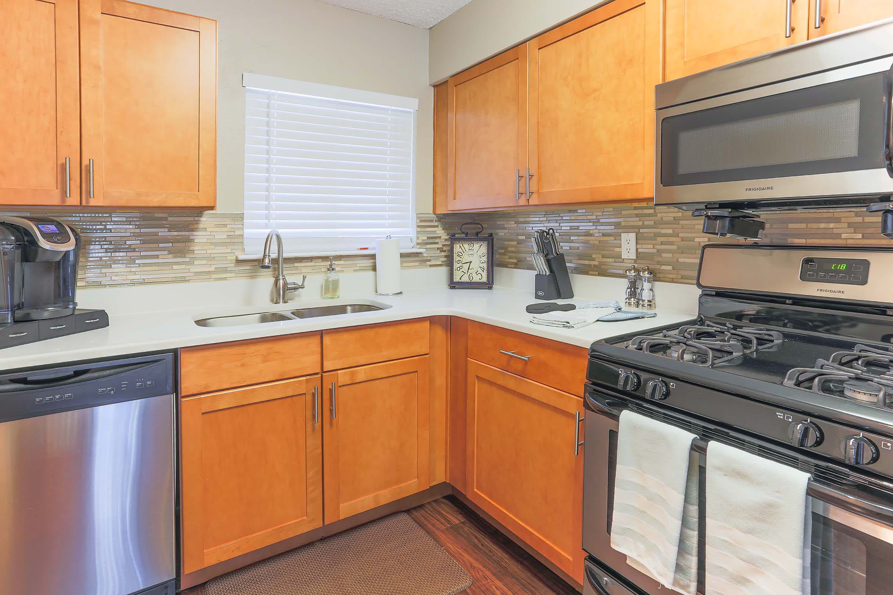 Discovery - 2 Bed 2 Bath - Kitchen - Shaker style Cabinets