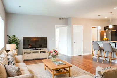 The Spruce - 4 Bed 2.5 Bath - Living Room