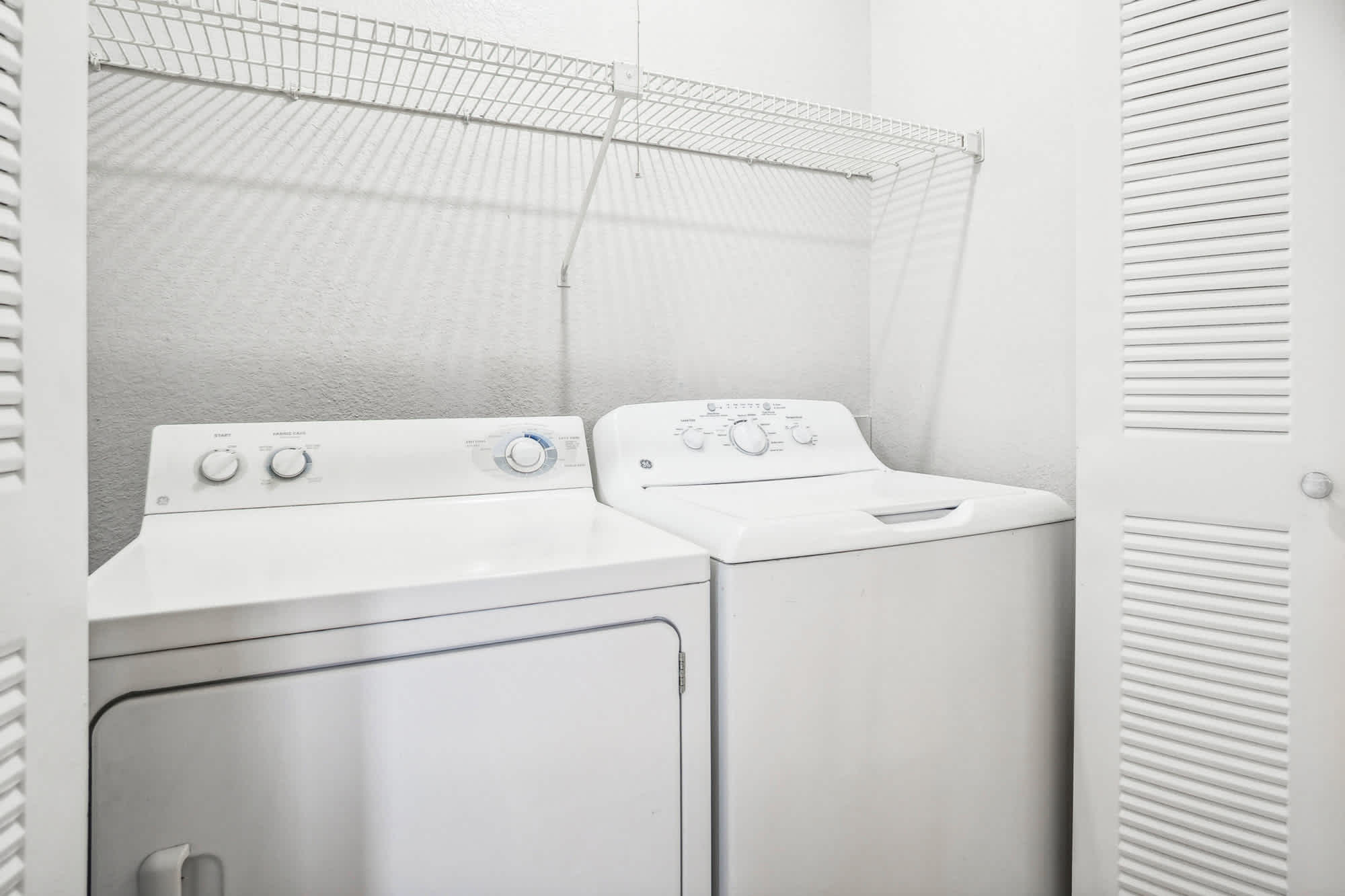 Wyatt - 3 Bed 2 Bath - In-Unit Laundry