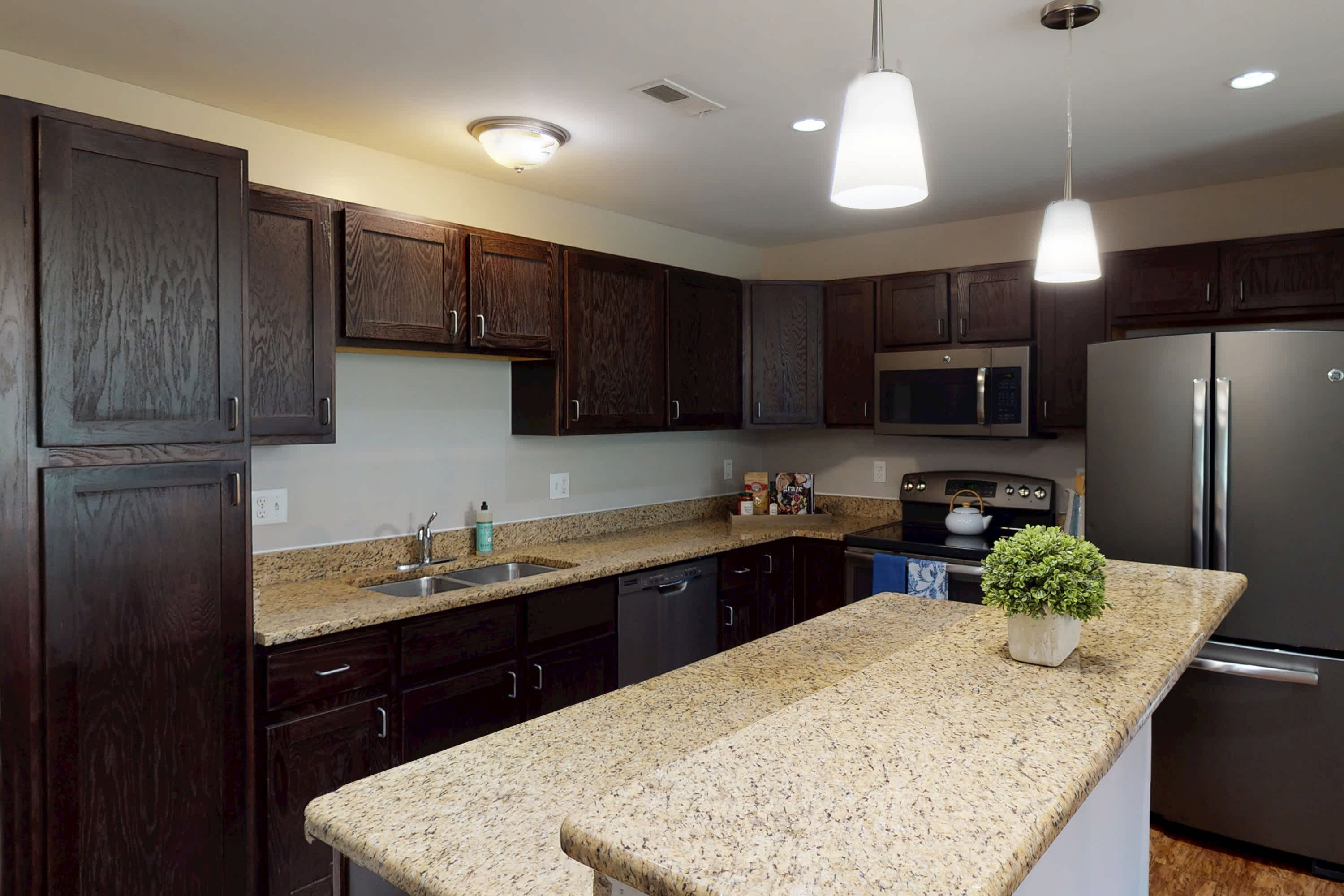 The Poplar - 2 Bed 2 Bath - Kitchen