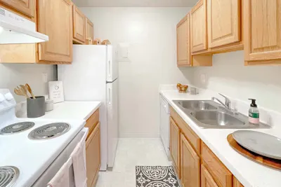 The Cedar - 2 Bed 1 Bath - Kitchen (Oak Style Cabinets)