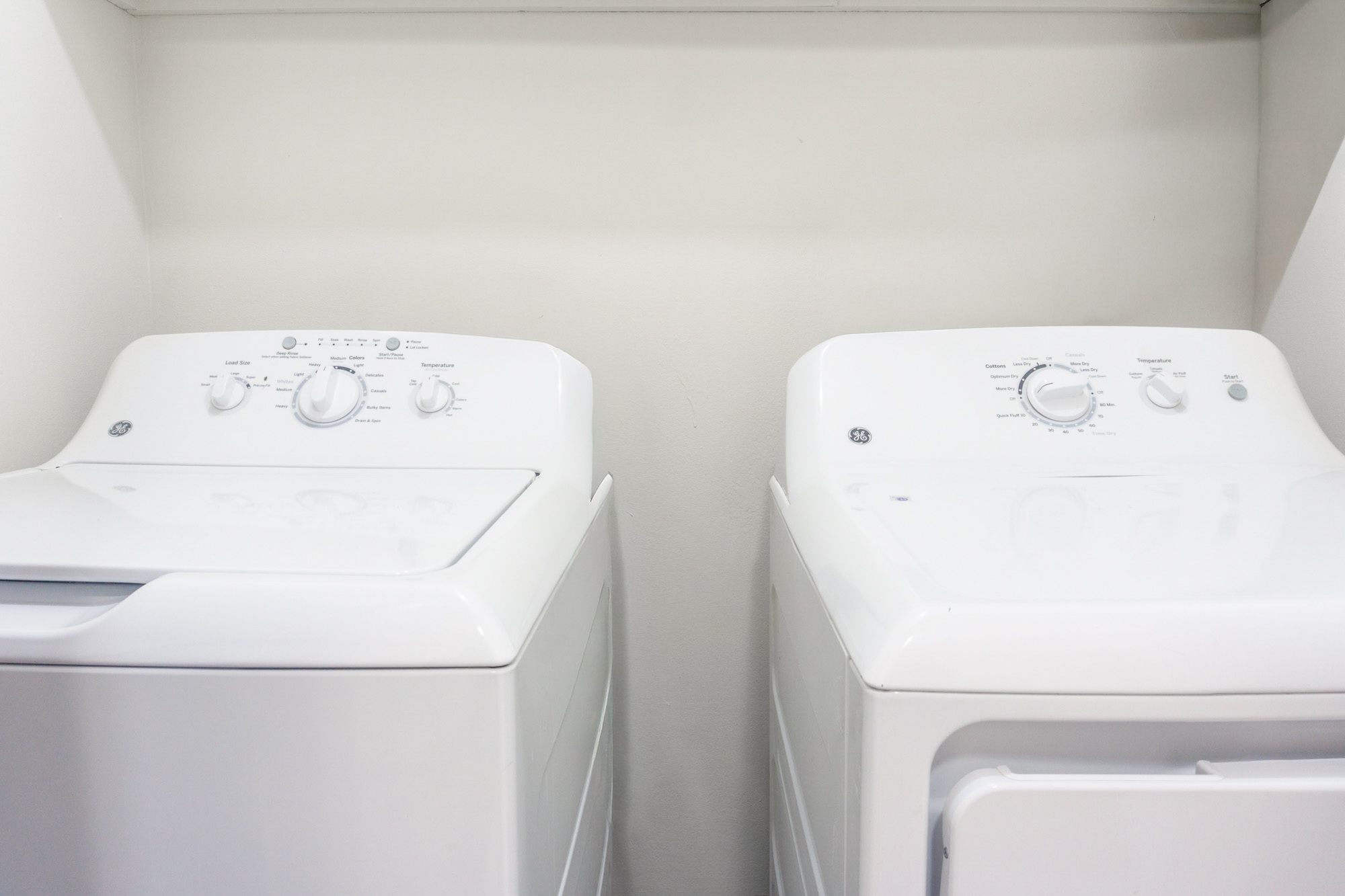 Superior - 2 Bed 1.5 Bath - In-Unit Laundry