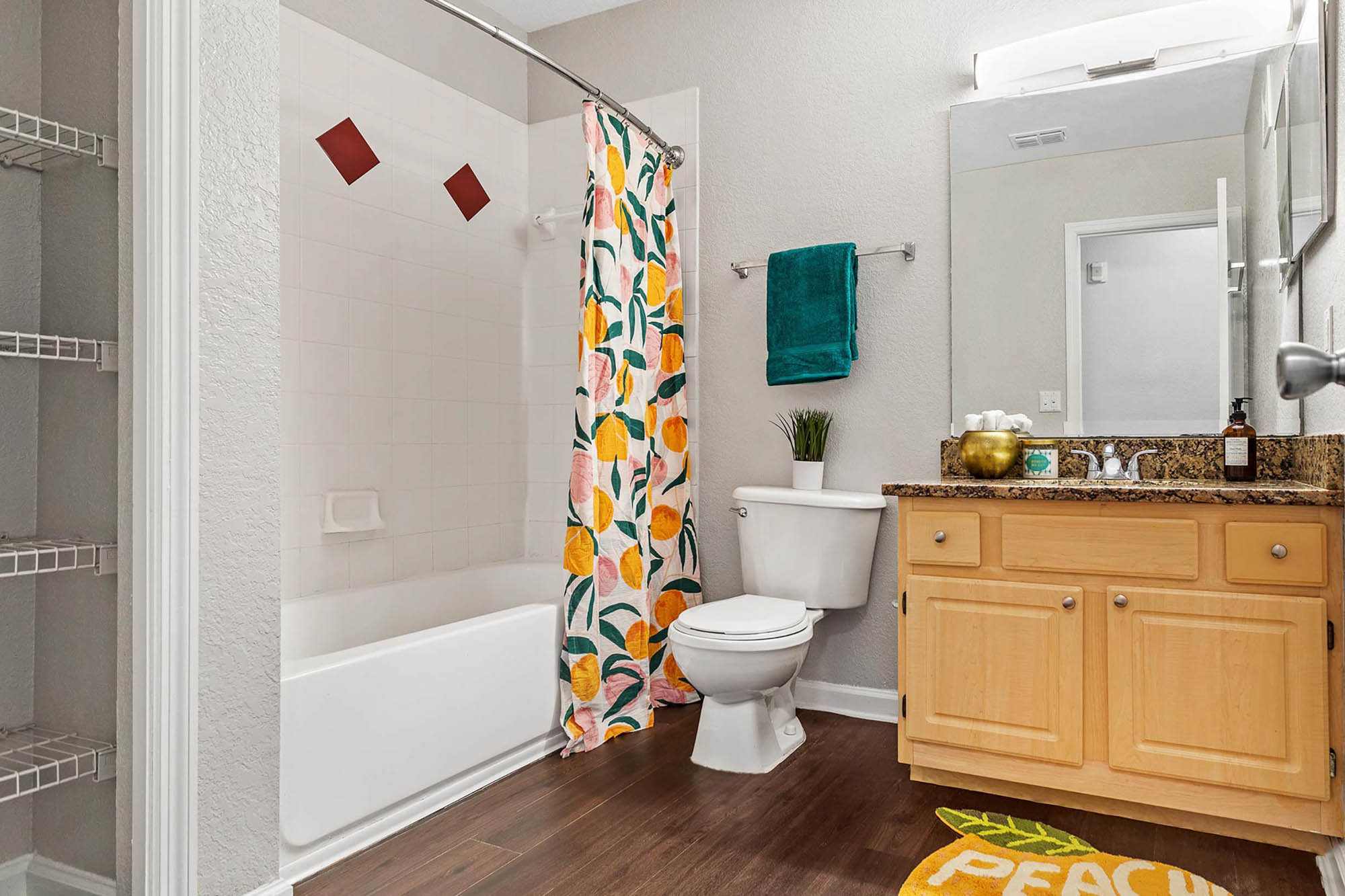 Bruco - 3 Bed 2 Bath - Bathroom