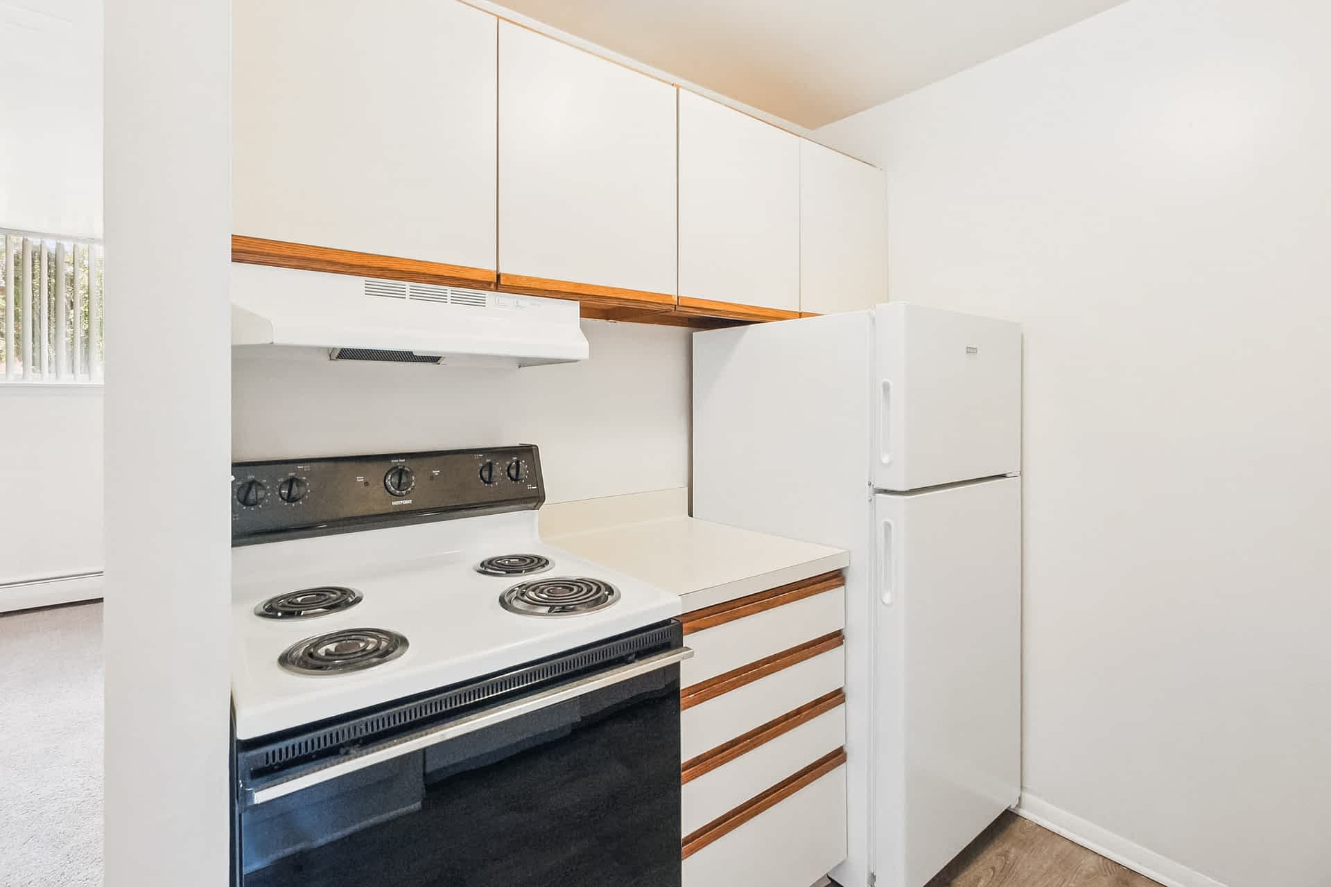 The Barton Hills - 2 Bed 1 Bath - 815 Sq. Ft.