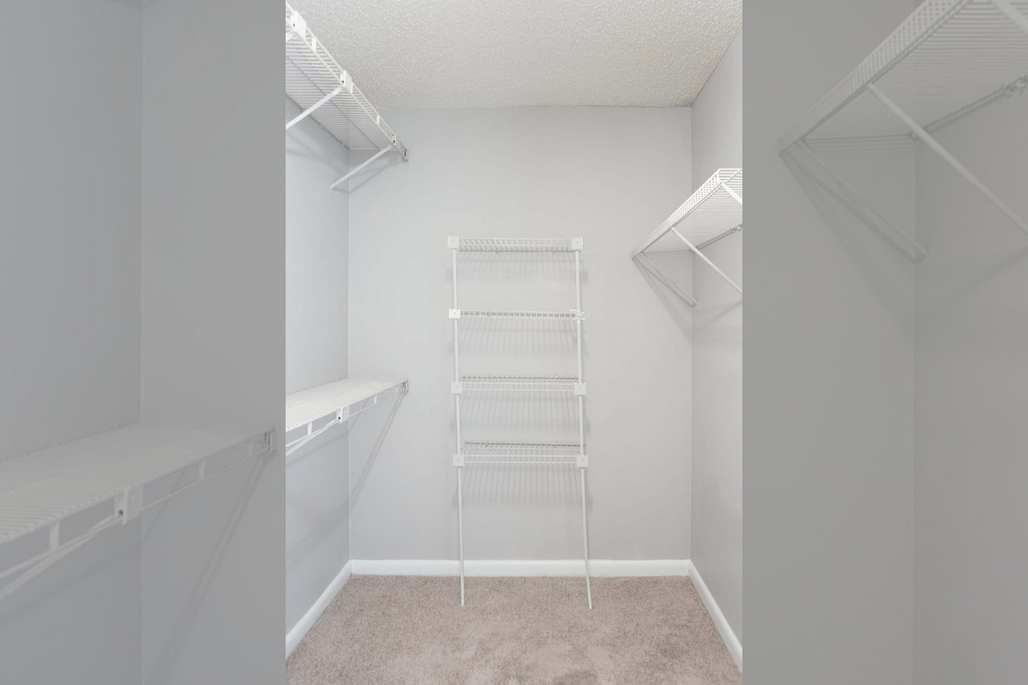 Weston - 2 Bed 2 Bath - Walk-In Closet