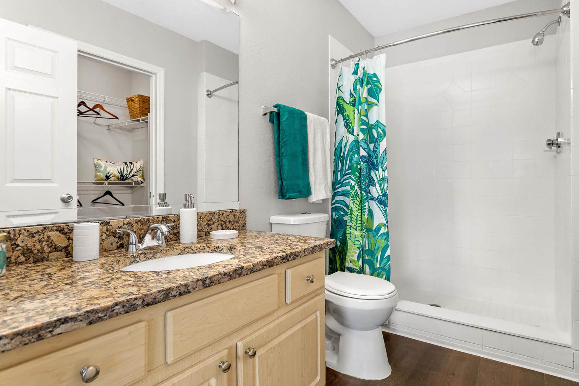 Pantera - 2 Bed 2 Bath - Bathroom 2