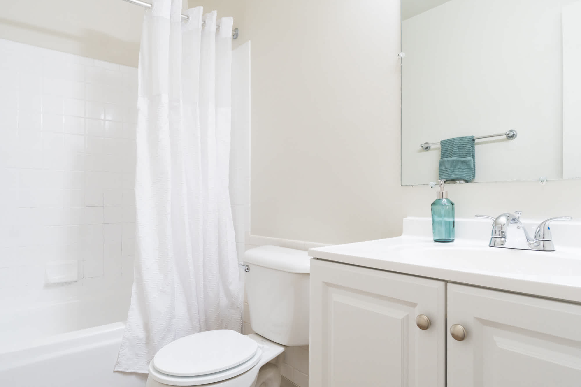 Michigan - 2 Bed 1 Bath - Bathroom