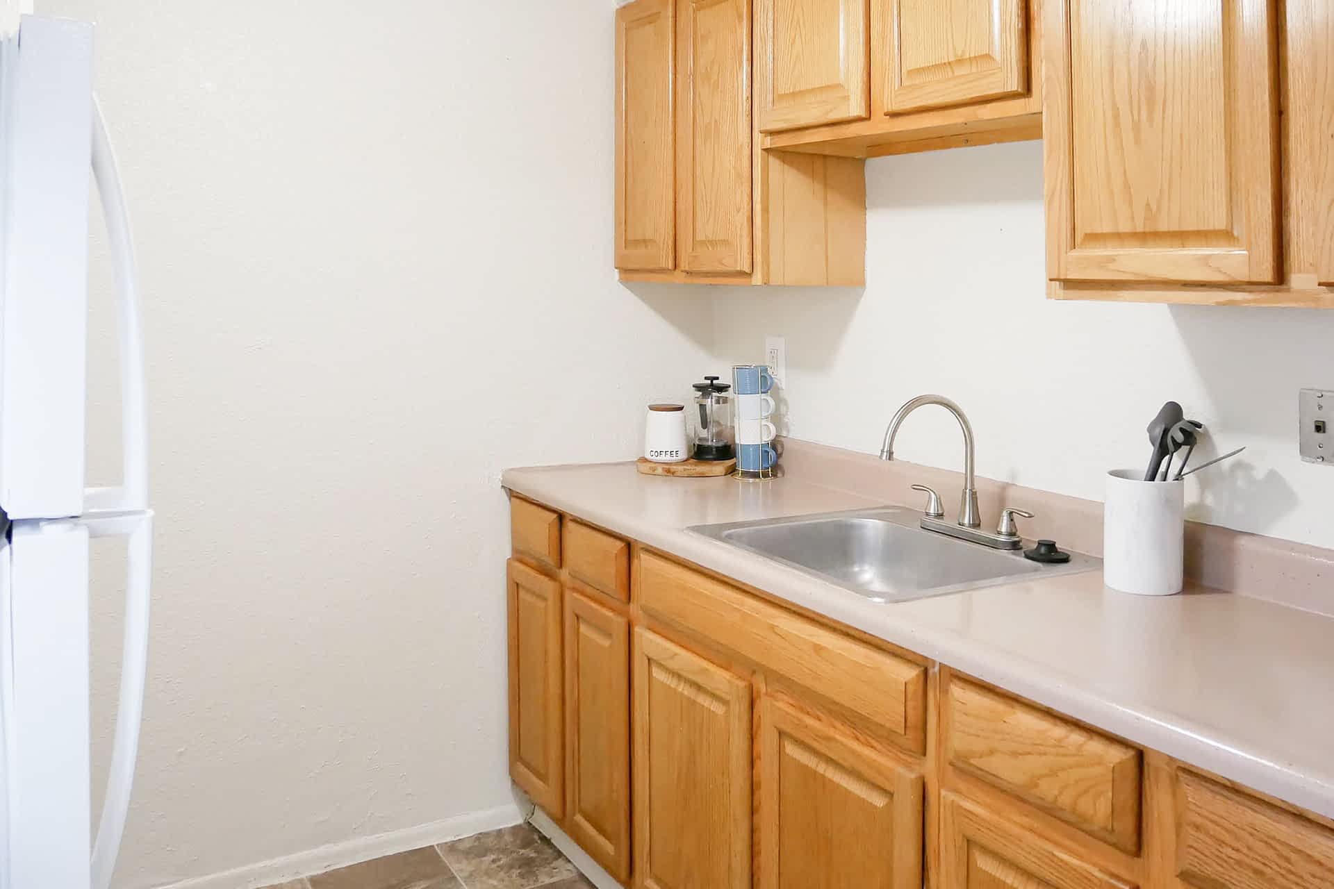 Clague - 2 Bed 1.5 Bath - Kitchen (Honey Oak Cabinets)