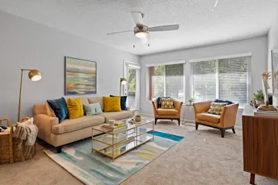 The Primitivo - 1 Bed 1 Bath - Living Room