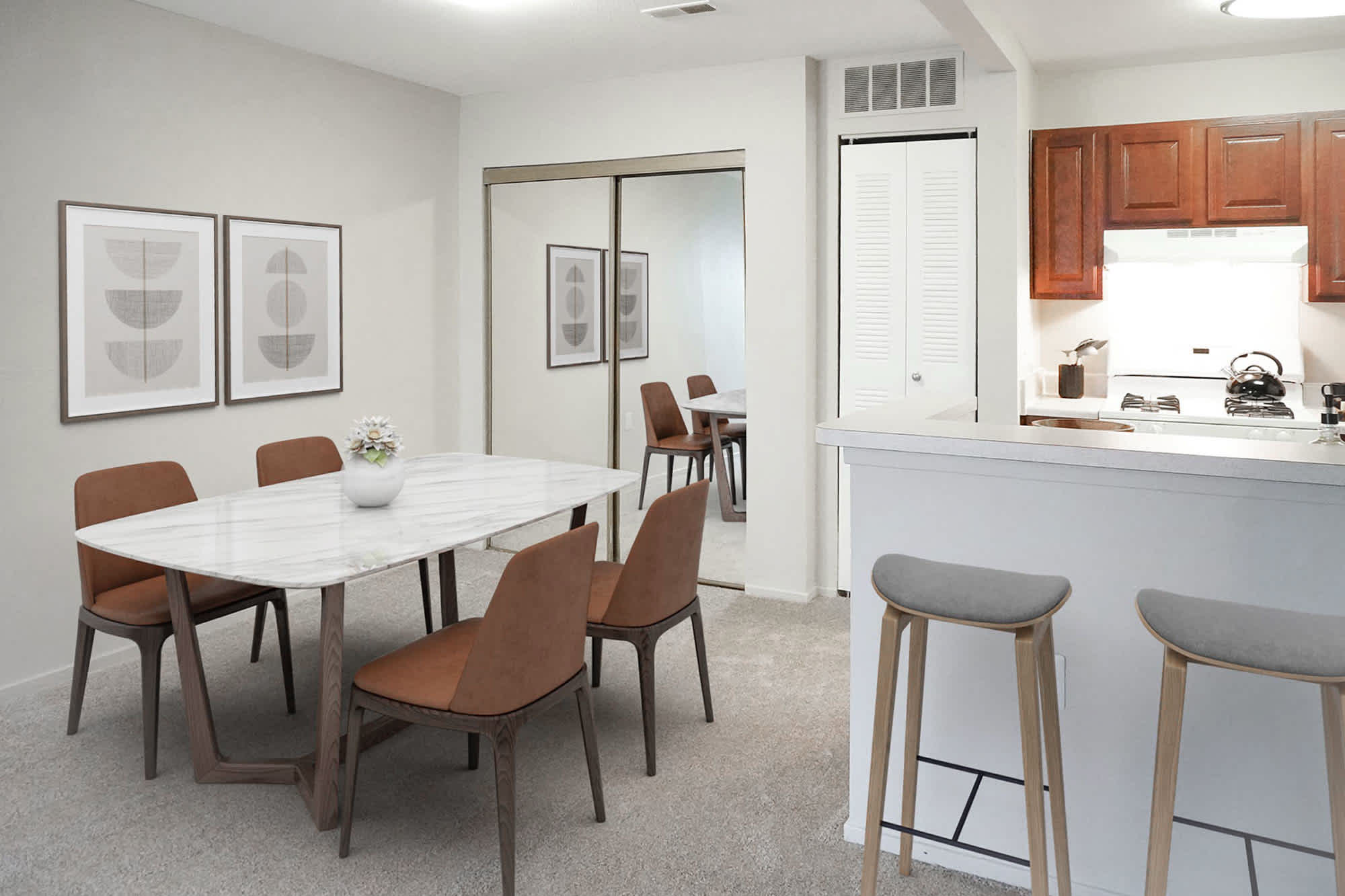 The Huron River - 1 Bed 1 Bath - Dining Room