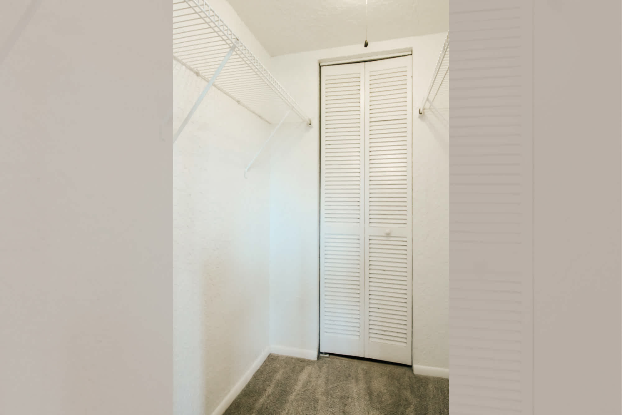 Gatlin - Studio - Closet