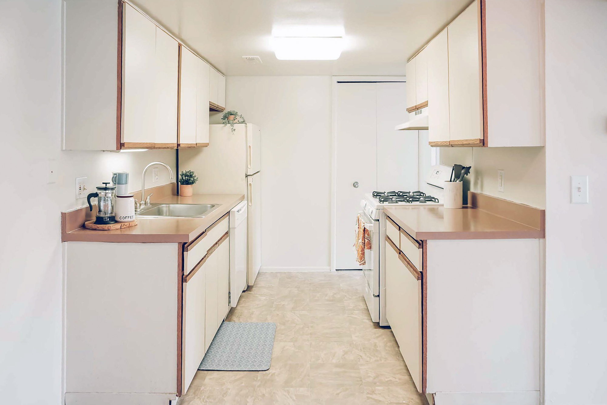 Grand Merais - 3 Bed 2 Bath - Kitchen