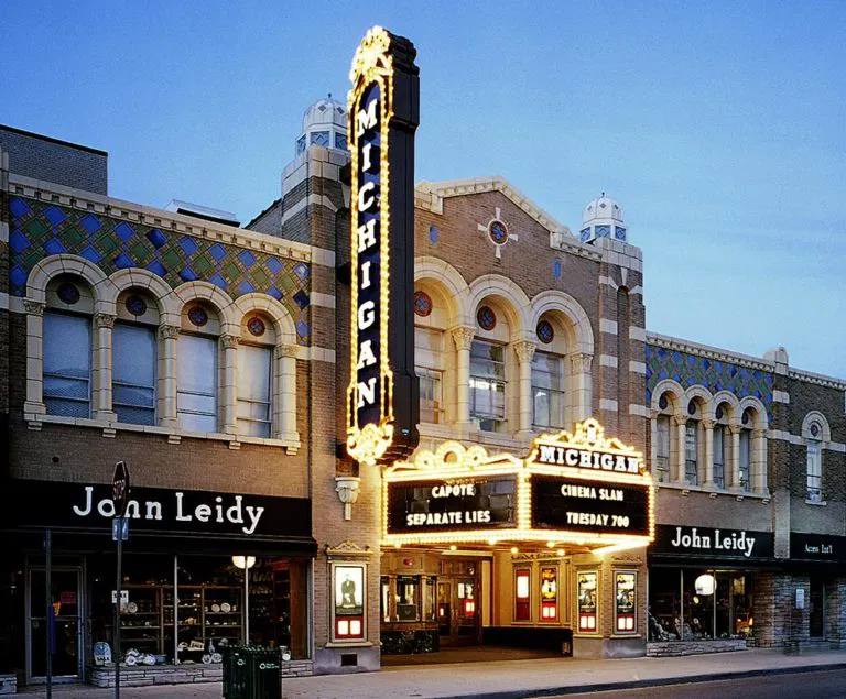 25 Romantic Ann Arbor Date Ideas