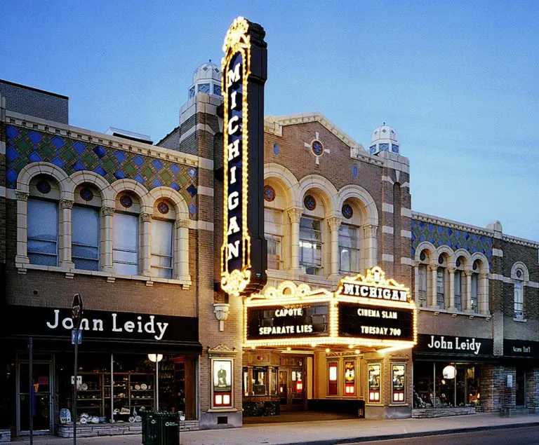 25 Romantic Ann Arbor Date Ideas