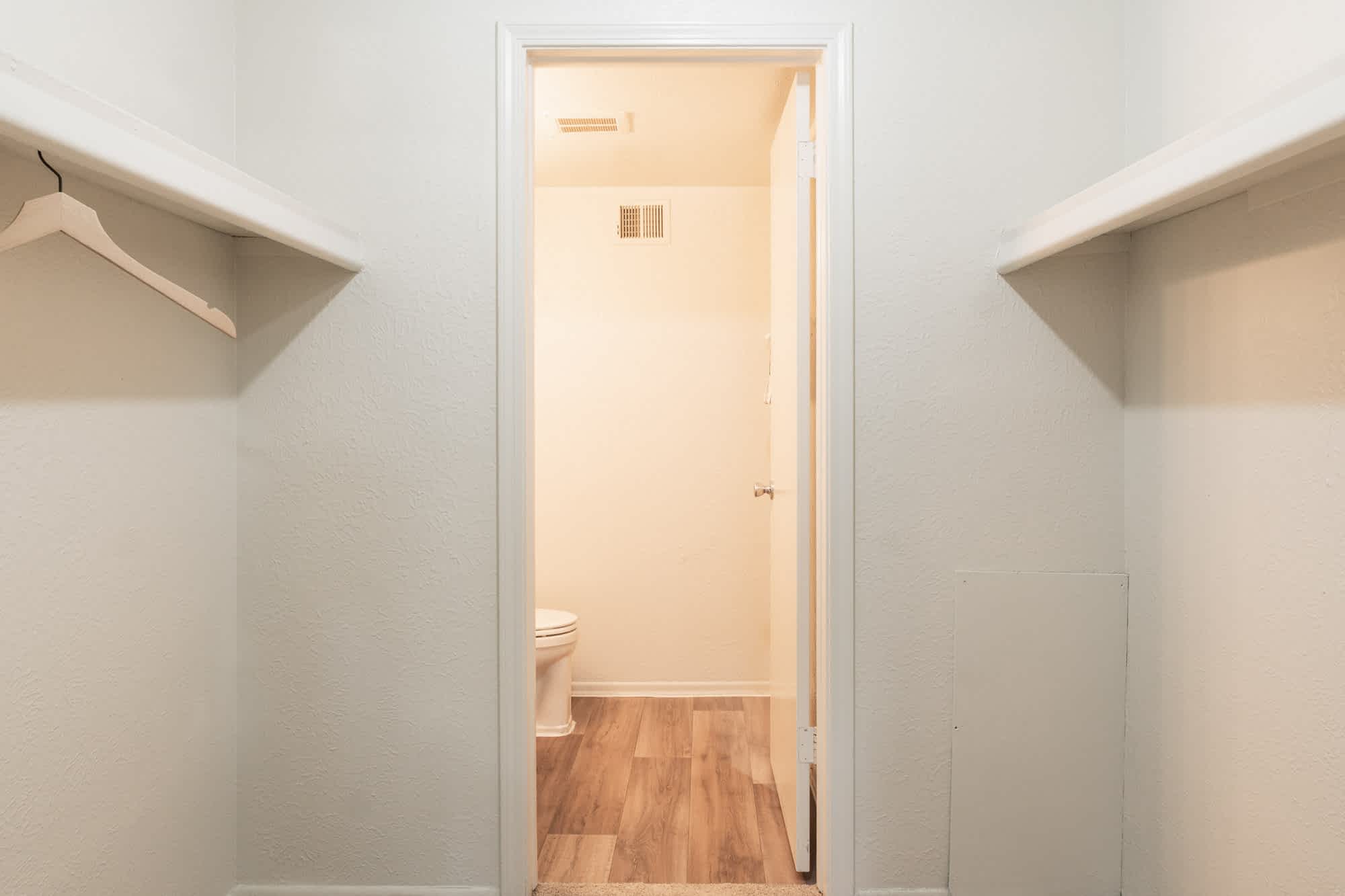 Clague - 2 Bed 1.5 Bath - Walk-In Closet