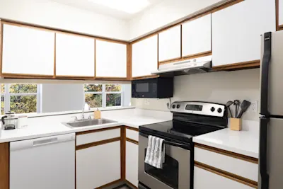 The Sergei - 2 Bed 2 Bath - Kitchen