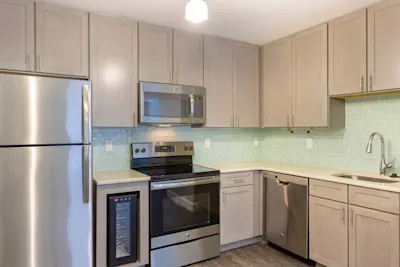 Blackberry Lily - 1 Bed 1 Bath - Kitchen