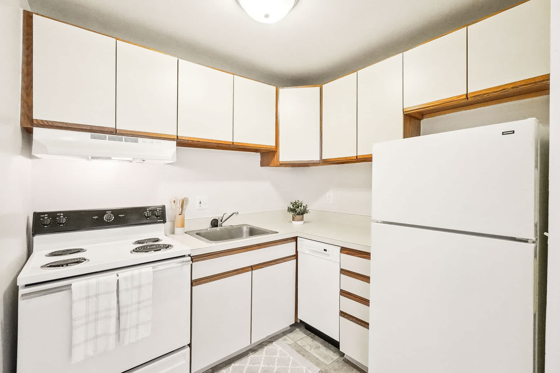 The Broadway - 1 Bed 1 Bath - 630 Sq. Ft.