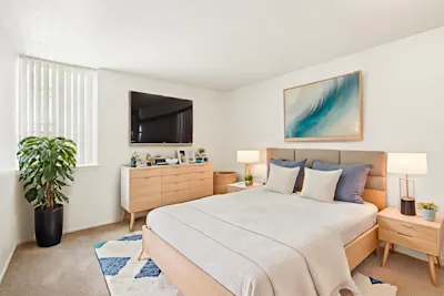 The Broadway - 1 Bed 1 Bath - Bedroom