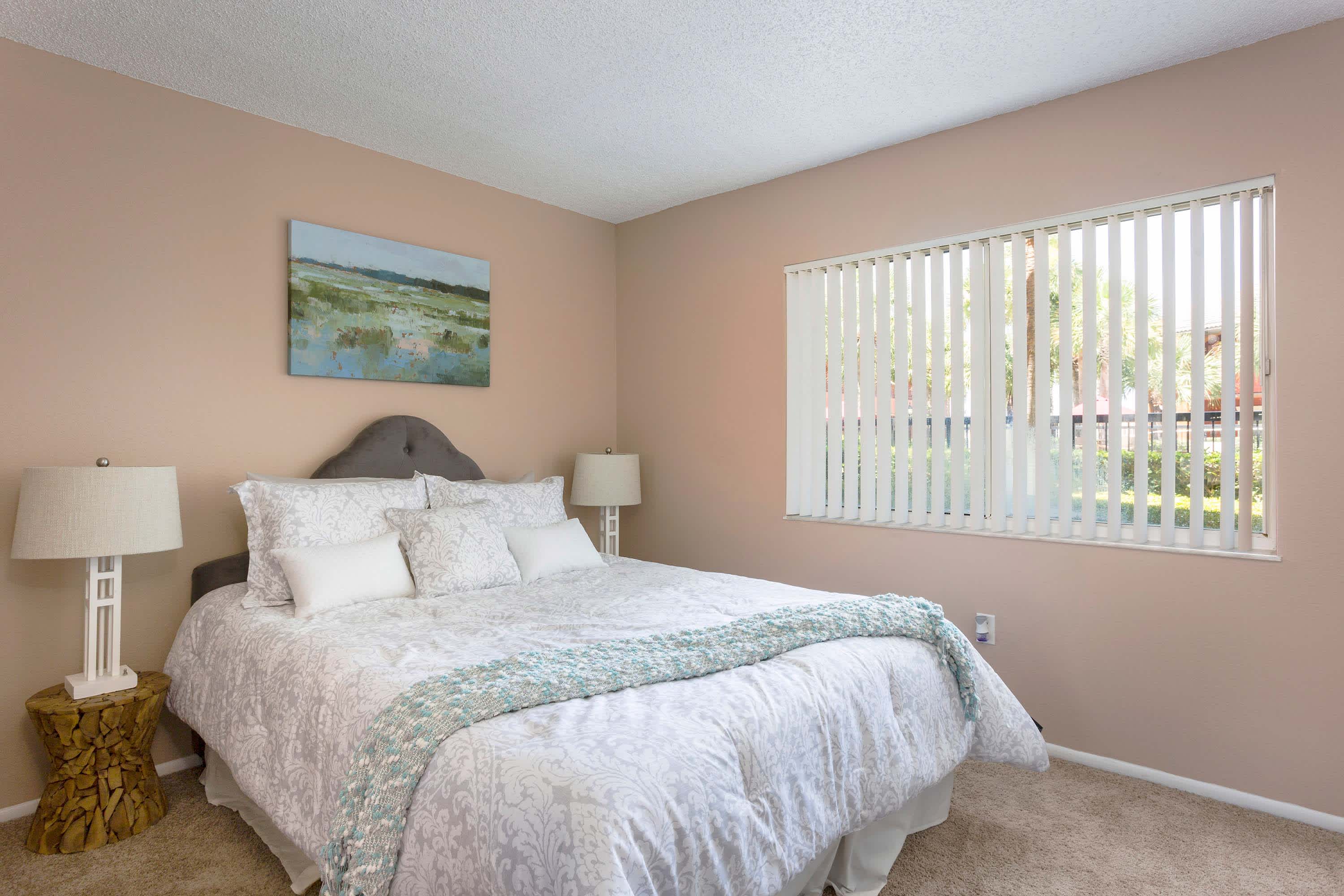 Granada - 2 Bed 2 Bath - Bedroom 2